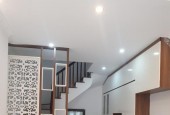 Nhà Lâm Du, Bồ Đề, Long Biên: 50m2, 5 tầng, 6.5 tỷ, gần Cầu Chương Dương & Mipec, có gara ô tô.